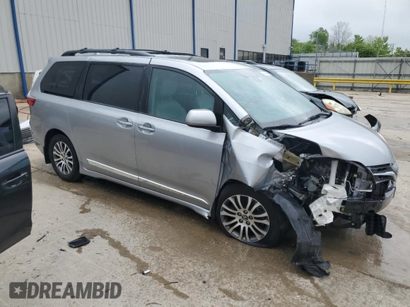 2018 Toyota Sienna XLE Auto Access Seat with VIN 5TDYZ3DC1JS920846, listed as a Copart auction lot 54431585 with 73,182 mi miles and Salvage Title. Bid and sale history available at DreamBid. Image 4.
