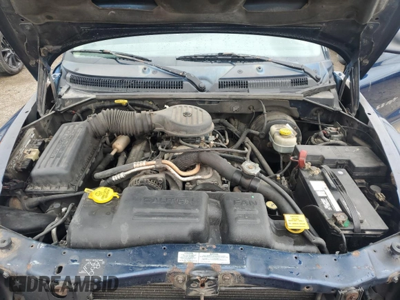 2001 Dodge Durango with VIN 1B4HS28Z71F589202, listed as a Copart auction lot 58522665 with 233,451 mi miles and Salvage title. Bid and sale history available at DreamBid. Image 12.