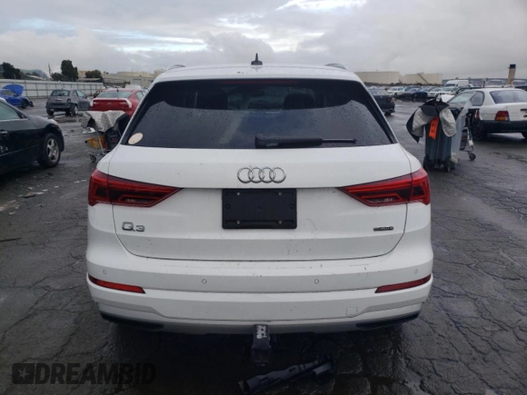2019 Audi Q3 Premium Plus with VIN WA1BECF39K1082024, listed as a Copart auction lot 39402854 with 29,317 mi miles. Bid and sale history available at carsss.com. Image 6.