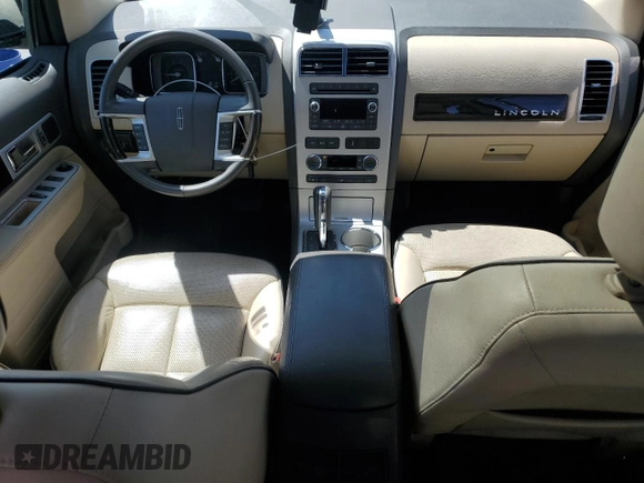 2008 Lincoln MKX z VIN 2LMDU88C98BJ14575, wystawiony jako Copart lot #52404995 z przebiegiem 78 638 mil mil oraz Szkoda całkowita • Salvage title. Historia ofert i sprzedaży dostępna na DreamBid. Obrazek 8.
