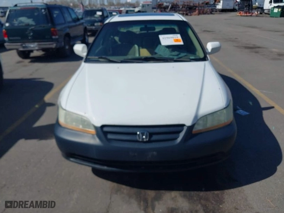 2002 Honda Accord Sdn EX w/Leather with VIN 1HGCG16592A083217, listed as a IAAI auction lot 41969015 with 286,849 mi miles. Bid and sale history available at carsss.com. Image 6.
