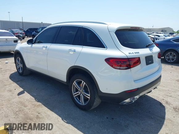 2022 Mercedes-Benz GLC with VIN W1N0G8DB3NV327355, listed as a IAAI auction lot 42008467 with 43,819 mi miles. Bid and sale history available at carsss.com. Image 3.