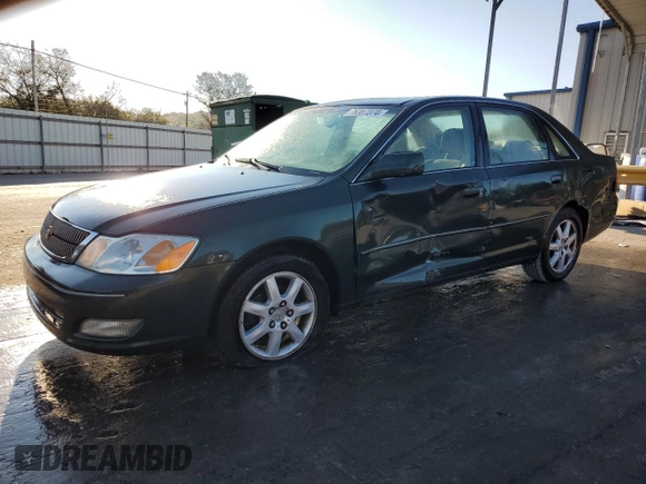 2001 Toyota Avalon XL z VIN 4T1BF28B81U162506, wystawiony jako Copart lot #52031805 z przebiegiem 212 437 mil mil oraz Szkody całkowita. Historia ofert i sprzedaży dostępna na DreamBid. Obrazek 1.