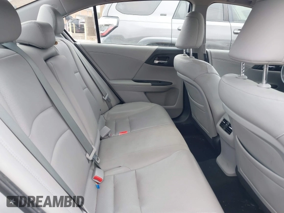 2013 Honda Accord Sdn EX-L with VIN 1HGCR2F8XDA031768, listed as a IAAI auction lot 41541297 with 134,332 mi miles. Bid and sale history available at carsss.com. Image 8.