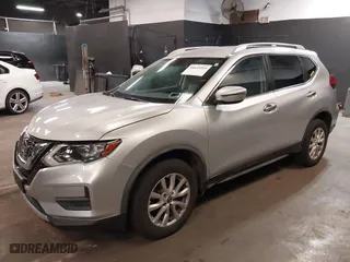 2020 Nissan Rogue SV with VIN JN8AT2MVXLW120696, listed as a IAAI auction lot 40635955 with 47,144 mi miles. Bid and sale history available at carsss.com. Image 17.