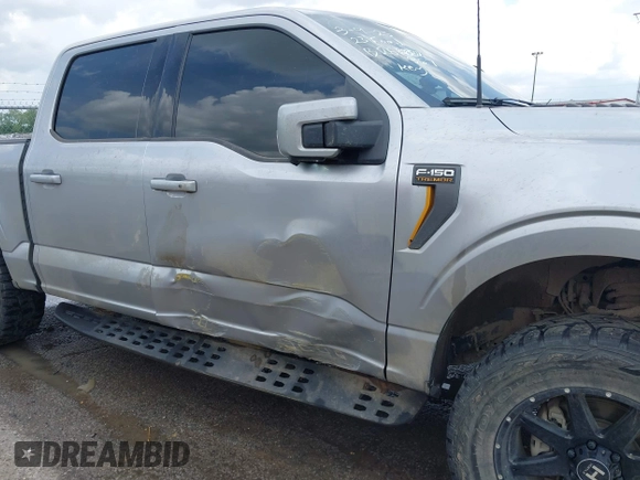2023 Ford F-150 XL z VIN 1FTEW1E83PFB26367, wystawiony jako IAAI lot #42067676 z przebiegiem 32 068 mil mil oraz . Historia ofert i sprzedaży dostępna na DreamBid. Obrazek 6.