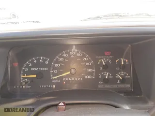 1998 Chevrolet Tahoe with VIN 1GNEK13R4WJ371916, listed as a IAAI auction lot 41689311 with 120,749 mi miles. Bid and sale history available at carsss.com. Image 7.