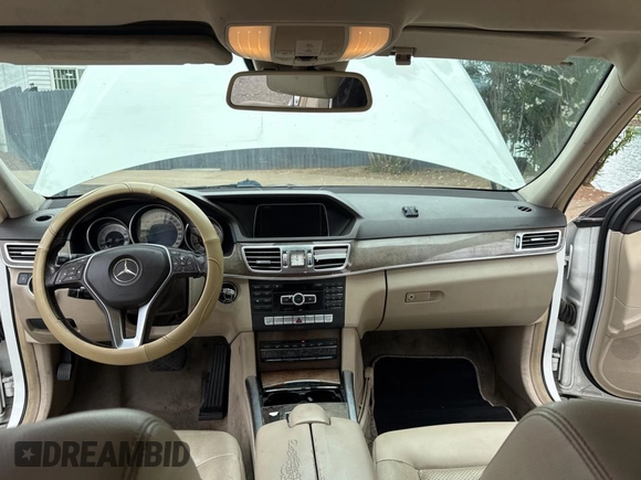 2014 Mercedes-Benz E 350 Sport with VIN WDDHF5KB2EA883006, listed as a Copart auction lot 56200605 with 183,781 mi miles and Clean Title. Bid and sale history available at DreamBid. Image 9.