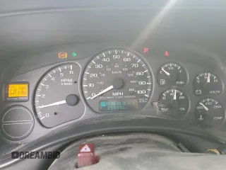 2002 GMC Yukon SLE z VIN 1GKEC13V52J192656, wystawiony jako Copart lot #46674605 z przebiegiem 258 336 mil mil oraz Szkoda całkowita • Salvage title. Historia ofert i sprzedaży dostępna na DreamBid. Obrazek 9.