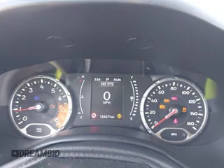 2017 Jeep Renegade Sport with VIN ZACCJAABXHPF61957, listed as a IAAI auction lot 42775922 with 124,571 mi miles and . Bid and sale history available at DreamBid. Image 7.