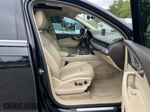 2019 Audi Q7 Premium Plus z VIN WA1LHAF7XKD044979, wystawiony jako Copart lot #63196635 z przebiegiem 150 266 mil mil oraz Czysty tytuł • Clean title. Historia ofert i sprzedaży dostępna na DreamBid. Obrazek 5.