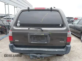 1998 Toyota 4Runner SR5 z VIN JT3GN86R3W0082047, wystawiony jako IAAI lot #42030018 z przebiegiem 259 894 mil mil oraz . Historia ofert i sprzedaży dostępna na DreamBid. Obrazek 15.