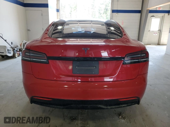 2022 Tesla Model S z VIN 5YJSA1E53NF486764, wystawiony jako Copart lot #52705885 z przebiegiem 73 637 mil mil oraz Szkoda całkowita • Salvage title. Historia ofert i sprzedaży dostępna na DreamBid. Obrazek 6.