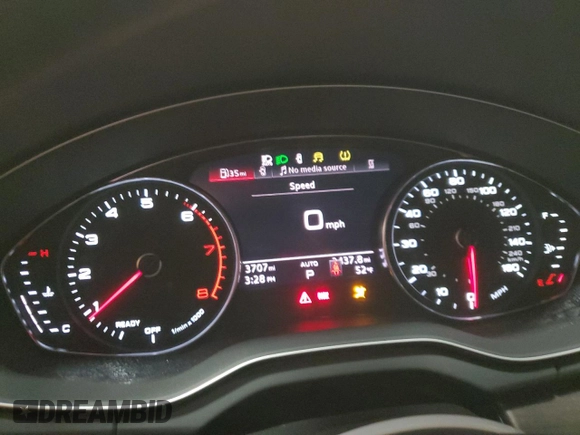 2024 Audi Q5 S line Premium with VIN WA1GAAFY2R2070562, listed as a Copart auction lot 86247894 with 2,437 mi miles and Salvage Title. Bid and sale history available at carsss.com. Image 9.