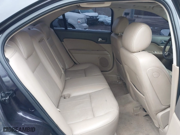 2007 Mercury Milan Premier with VIN 3MEHM08147R623554, listed as a IAAI auction lot 41714296 with 138,838 mi miles. Bid and sale history available at carsss.com. Image 8.