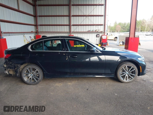 2021 BMW 3 Series 330i xDrive with VIN 3MW5R7J0XM8B58647, listed as a IAAI auction lot 42027965 with 34,230 mi miles. Bid and sale history available at carsss.com. Image 13.