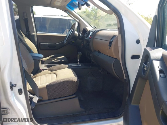 2005 Nissan Xterra S with VIN 5N1AN08W85C644846, listed as a IAAI auction lot 41942899 with 172,518 mi miles. Bid and sale history available at carsss.com. Image 5.