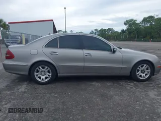 2006 Mercedes-Benz E 320 CDI with VIN WDBUF26J06A935239, listed as a IAAI auction lot 41657552 with 230,067 mi miles and . Bid and sale history available at DreamBid. Image 14.