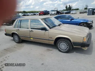 1989 Volvo 740 with VIN YV1FX884XK2368716, listed as a Copart auction lot 71722804 with 108,531 mi miles and Salvage Title. Bid and sale history available at carsss.com. Image 4.