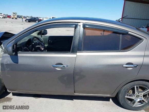 2014 Nissan Versa SV with VIN 3N1CN7AP0EL825097, listed as a IAAI auction lot 41734234 with 75,718 mi miles. Bid and sale history available at carsss.com. Image 14.