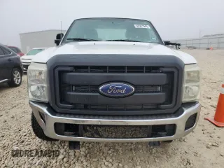 2013 Ford F-250 XL with VIN 1FT7X2BT1DEB50429, listed as a Copart auction lot 42927945 with 270,290 mi miles and Salvage Title. Bid and sale history available at DreamBid. Image 5.