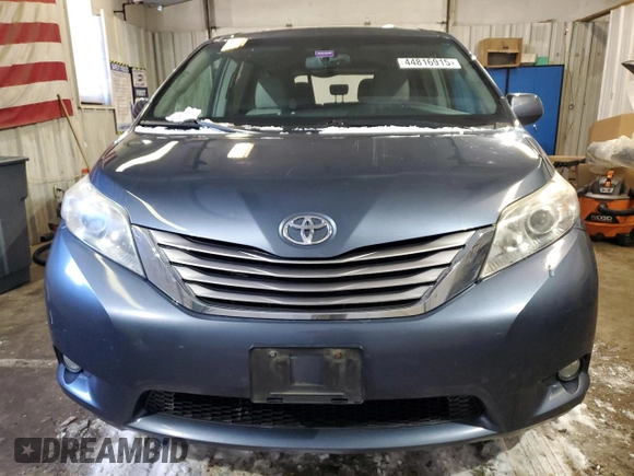 2016 Toyota Sienna Ltd with VIN 5TDDK3DC0GS142468, listed as a Copart auction lot 44816915 with 117,939 mi miles and Salvage Title. Bid and sale history available at carsss.com. Image 5.