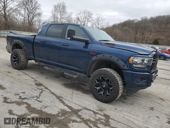 2022 Ram 2500 Big Horn z VIN 3C6UR5ML0NG381738, wystawiony jako Copart lot #49081975 z przebiegiem 19 806 mil mil oraz Szkoda całkowita • Salvage title. Historia ofert i sprzedaży dostępna na DreamBid. Obrazek 4.