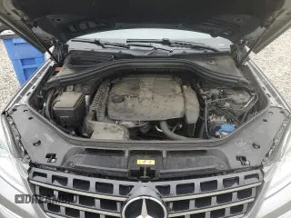 2013 Mercedes-Benz M 350 z VIN 4JGDA5HB1DA199038, wystawiony jako Copart lot #58144135 z przebiegiem 203 612 mil mil oraz Czysty tytuł • Clean title. Historia ofert i sprzedaży dostępna na DreamBid. Obrazek 12.