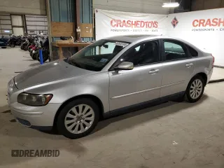 2004 Volvo S40 z VIN YV1MS382442015558, wystawiony jako Copart lot #82633104 z przebiegiem 91 711 mil mil oraz Czysty tytuł • Clean title. Historia ofert i sprzedaży dostępna na DreamBid. Obrazek 1.