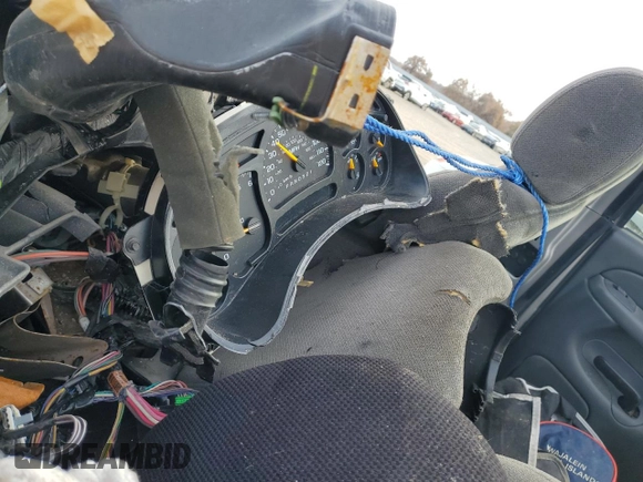 2007 GMC Sierra 1500 SL z VIN 2GTEK13V071123356, wystawiony jako Copart lot #79495423 z przebiegiem Nie podano mil oraz Szkoda całkowita • Salvage title. Historia ofert i sprzedaży dostępna na DreamBid. Obrazek 9.