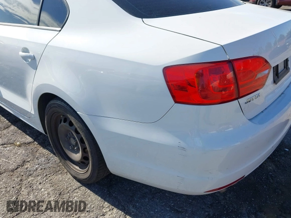 2014 Volkswagen Jetta SE с VIN 3VWD17AJ8EM284395, выставлен на аукционе IAAI как лот 42686750 с пробегом 183 600 миль миль и . История ставок и продаж доступна на DreamBid. Изображение 12.