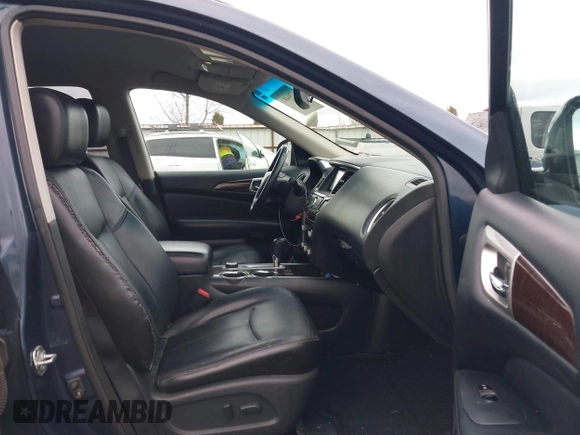 2013 Nissan Pathfinder SV with VIN 5N1AR2MMXDC681044, listed as a IAAI auction lot 41794481 with 181,915 mi miles. Bid and sale history available at carsss.com. Image 5.