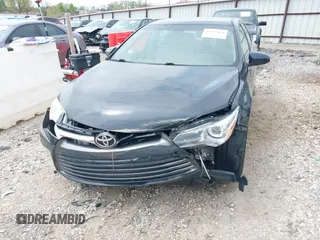 2015 Toyota Camry XLE with VIN 4T4BF1FK2FR461922, listed as a IAAI auction lot 41995064 with 195,943 mi miles. Bid and sale history available at carsss.com. Image 6.