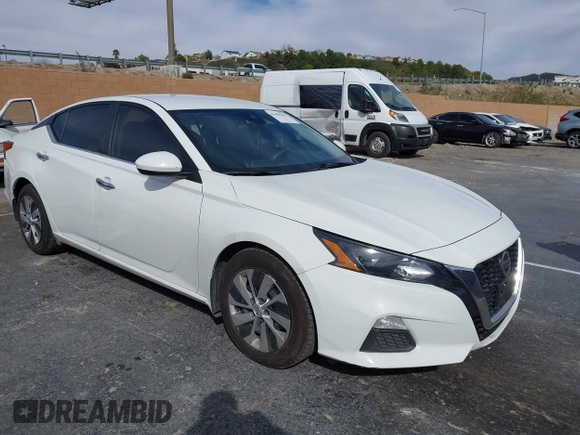 2022 Nissan Altima 2.5 S with VIN 1N4BL4BV3NN343272, listed as a IAAI auction lot 41646195 with 78,946 mi miles. Bid and sale history available at carsss.com. Image 1.