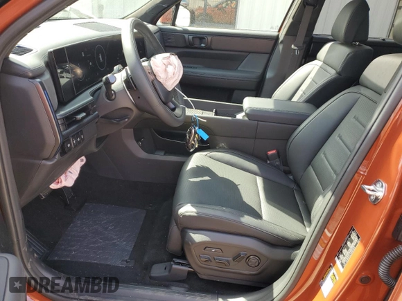 2025 Hyundai Santa Fe Calligraphy z VIN 5NMP54GL3SH074443, wystawiony jako Copart lot #49164985 z przebiegiem 295 mil mil oraz Szkoda całkowita • Salvage title. Historia ofert i sprzedaży dostępna na DreamBid. Obrazek 7.