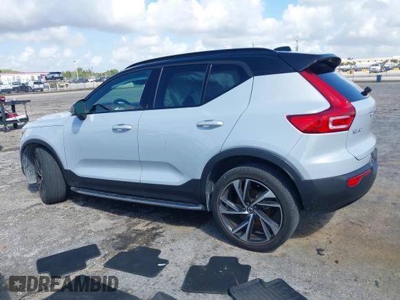 2022 Volvo XC40 R-Design z VIN YV4AC2HM9N2771189, wystawiony jako IAAI lot #41923125 z przebiegiem 24 125 mil mil oraz . Historia ofert i sprzedaży dostępna na DreamBid. Obrazek 15.
