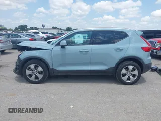 2019 Volvo XC40 Momentum with VIN YV4162UKXK2127207, listed as a IAAI auction lot 42221248 with 44,149 mi miles and . Bid and sale history available at DreamBid. Image 15.
