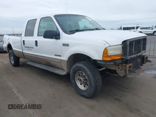 2000 Ford Super Duty F-250 XL with VIN 1FTNW21F5YEE13839, listed as a IAAI auction lot 38604393 with 288,366 mi miles. Bid and sale history available at carsss.com. Image 1.