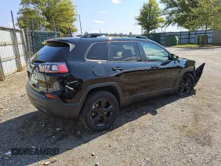2020 Jeep Cherokee Altitude with VIN 1C4PJMLB3LD650101, listed as a Copart auction lot 72538784 with 97,917 mi miles and Clean Title. Bid and sale history available at carsss.com. Image 3.