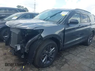 2022 Ford Explorer XLT z VIN 1FMSK7DH8NGB12227, wystawiony jako IAAI lot #42171362 z przebiegiem 7 543 mil mil oraz . Historia ofert i sprzedaży dostępna na DreamBid. Obrazek 18.