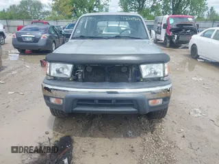 2000 Toyota 4Runner SR5 с VIN JT3HN86R6Y0284548, выставлен на аукционе IAAI как лот 42221806 с пробегом Не указан миль и . История ставок и продаж доступна на DreamBid. Изображение 6.