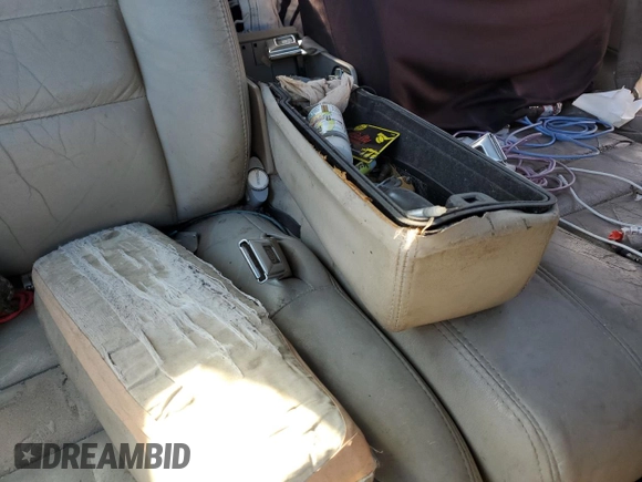 1995 Cadillac DeVille z VIN 1G6KD52B6SU274827, wystawiony jako Copart lot #41902125 z przebiegiem Nie podano mil oraz Szkoda całkowita • Salvage title. Historia ofert i sprzedaży dostępna na DreamBid. Obrazek 13.