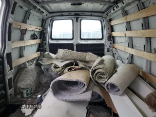 2017 GMC Savana Cargo z VIN 1GTW7AFF5H1143359, wystawiony jako Copart lot #53189835 z przebiegiem 114 245 mil mil oraz Szkoda całkowita • Salvage title. Historia ofert i sprzedaży dostępna na DreamBid. Obrazek 10.