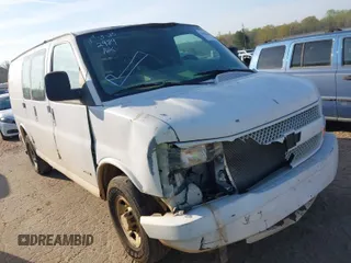 2006 Chevrolet Express Cargo Van with VIN 1GCGG25V661139028, listed as a IAAI auction lot 41882989 with 266,745 mi miles. Bid and sale history available at carsss.com. Image 1.