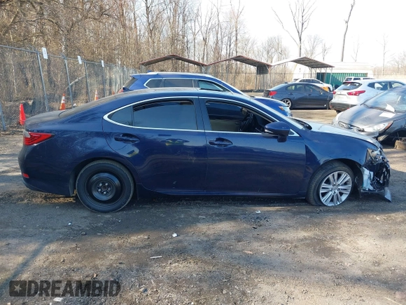 2013 Lexus ES 4dr Sdn with VIN JTHBK1GG1D2073589, listed as a IAAI auction lot 41773082 with 91,356 mi miles. Bid and sale history available at carsss.com. Image 13.