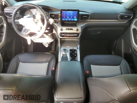 2023 Ford Explorer XLT with VIN 1FMSK8DH4PGA26521, listed as a Copart auction lot 53845995 with 47,588 mi miles and Salvage title. Bid and sale history available at DreamBid. Image 8.