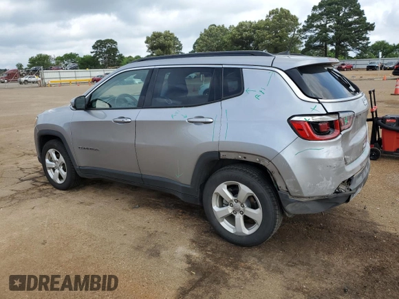 2019 Jeep Compass Altitude z VIN 3C4NJCBBXKT652245, wystawiony jako Copart lot #54715085 z przebiegiem 137 321 mil mil oraz Szkoda całkowita • Salvage title. Historia ofert i sprzedaży dostępna na DreamBid. Obrazek 2.