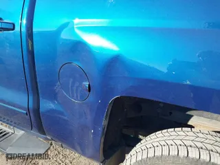 2017 Chevrolet Silverado 1500 LT with VIN 3GCUKREC9HG245776, listed as a IAAI auction lot 41160606 with 104,606 mi miles. Bid and sale history available at carsss.com. Image 6.