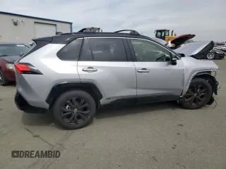2024 Toyota RAV4 Hybrid XSE with VIN JTME6RFV1RD563804, listed as a Copart auction lot 48415275 with 4,079 mi miles and Salvage Title. Bid and sale history available at DreamBid. Image 3.