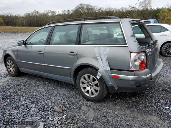 2002 Volkswagen Passat GLS with VIN WVWVD63B82E377059, listed as a Copart auction lot 49886895 with 181,862 mi miles and Salvage Title. Bid and sale history available at carsss.com. Image 2.